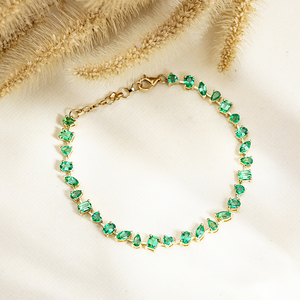 Bracelet tennis MSB-625 Messi Jewelry en or jaune 18 carats personnalisable avec émeraudes de laboratoire de formes fantaisie variées - Product Image 2
