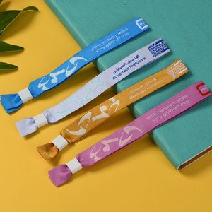 Bracelets de fête personnalisés en tissu imprimé par sublimation pour billet d'entrée d'événement - Product Image 3