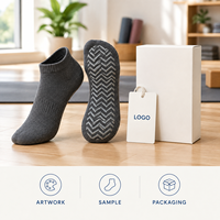 Chaussettes de yoga à adhérence Chevron, couverture directionnelle, construction à bout plat, maille respirante, semelle continue en graphite, ajustement souple pour studio