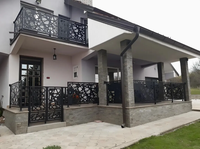 Balustrade d'escalier extérieure contemporaine découpée au laser, finition brossée, pour villas, en acier inoxydable, alliage d'aluminium, acier au carbone