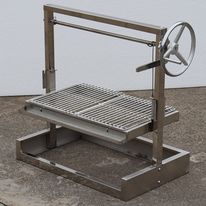 Parrilla de Barbacoa de Acero Inoxidable 304 Estilo Santa María para Exteriores, Ajustable, para <span class=keywords><strong>Restaurante</strong></span>, Venta al por Mayor - Product Image 1