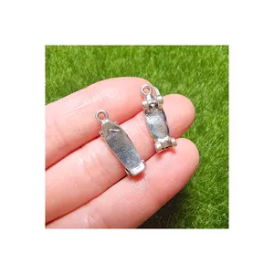 6*22mm Skateboarding Shape Alloy Metal Dangles Pendants Antique Silver Jewelry Charms Handmade Craft Keychain Bracelet Finding