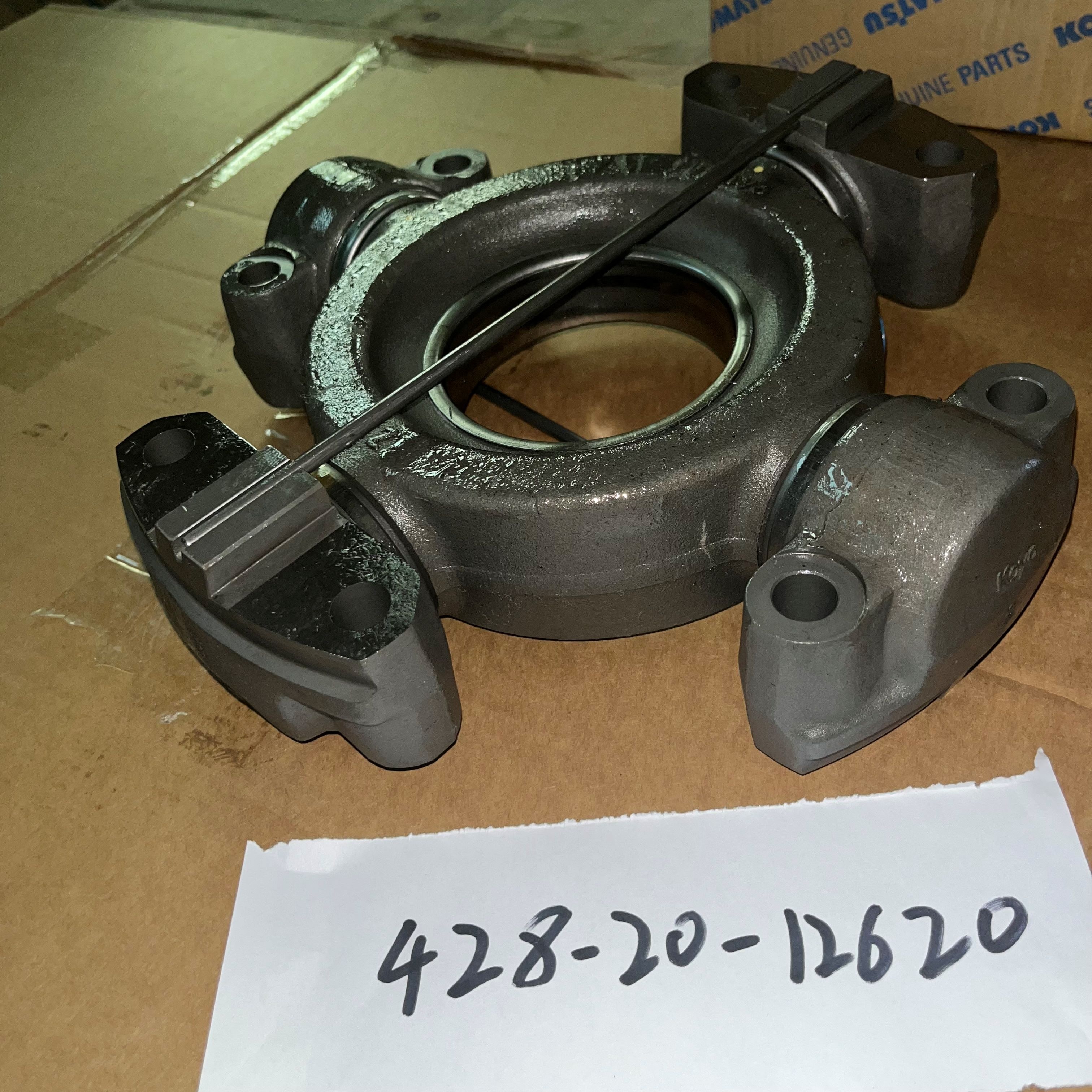 駿馬卷軸 High Quality Genuine 428-20-12620 Spider for Drive Shaft WA700