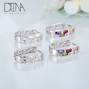 <span class=keywords><strong>Orecchini</strong></span> a Cerchio Dorati DTINA, Acquista 2 <span class=keywords><strong>Orecchini</strong></span> Eleganti con Cammeo per <span class=keywords><strong>Donna</strong></span>, Shopping <span class=keywords><strong>Online</strong></span> - Product Image 4