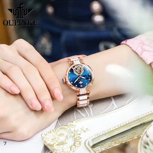 นาฬิกาข้อมือผู้หญิง OUPINKE 3183 หรูหรา ดีไซน์โปร่ง ประดับเพชร สายเซรามิกสีโรสโกลด์ ระบบอัตโนมัติเต็มรูปแบบ - Product Image 6