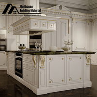 Ensemble d'armoires de cuisine classiques blanches de style européen et américain, îlot central, armoires modulaires de style shaker, design moderne