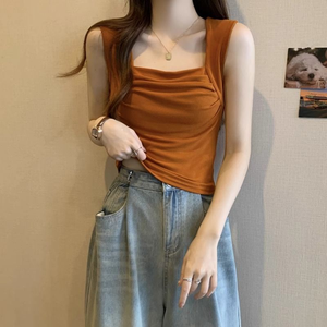 Trägerloses Tanktop für Damen im neuen Sommerstil, perfekt zum Schichten oder zum Tragen allein, mit plissierten breiten Trägern und einem trägerlosen Design. - Product Image 2