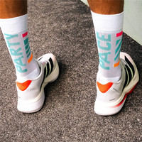 Chaussettes de course en nylon haute performance personnalisées, respirantes, à séchage rapide, chaussettes de compression pour le cyclisme et la course à pied
