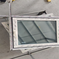Fenêtre pivotante verticale multidirectionnelle en aluminium à design moderne