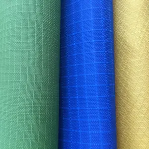 ผ้ากรองแบบถุงกรอง Diamond Ripstop 210D Oxford ผลิตจากโพลีเอสเตอร์ 100% ป้องกันไฟฟ้าสถิตย์ สะท้อนแสง กันน้ำ ทนไฟ เคลือบ PU สำหรับทำผ้าม่าน - Product Image 1