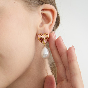 ต่างหูรูปหัวใจประดับมุก ตัวเรือนสแตนเลสสตีล เหมาะสำหรับใส่ทุกวัน - Product Image 3