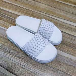 Wanghang WH002 2025 – Chaussures d'intérieur confortables et tendance à bout ouvert, motif géométrique, tige en plastique, pour tous – Vente directe usine - Product Image 5