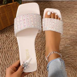 6030 nouveau petit Style parfumé tête carrée décontracté un mot chaussures pour femmes grande taille couleur diamant fond plat Cool pantoufles - Product Image 1