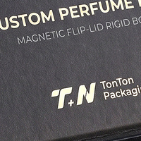 Boîte cadeau personnalisée noire pour eau de parfum et boîte magnétique pour parfum avec boîte en papier pour la présentation des parfums