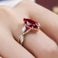 Bague solitaire personnalisée MSR-2189 de style classique en or jaune 14 carats avec rubis de laboratoire de couleur sang de pigeon taille marquise 7*14mm
