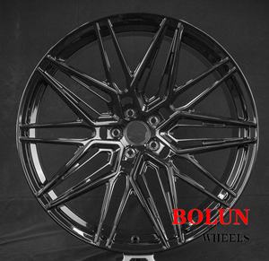 Suministro directo de fábrica forjado 23*11 pulgadas ruedas de aleación de coche diseño de cinco radios para Audi R8 RSQ8 nueva condición - Product Image 2