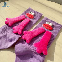 Chaussettes mi-mollet en polyester tricoté jetables, respirantes et colorées, avec motif de monstre de dessin animé 3D et mains magnétiques, design fantaisie mignon et amusant
