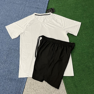 ชุดกีฬาผู้ชาย ชุดวิ่งแห้งเร็ว เสื้อยืด กางเกงขาสั้น ชุดออกกำลังกาย ฟิตเนส ระบายอากาศ ชุดกีฬา ชุดลำลอง เสื้อฟุตบอล - Product Image 5