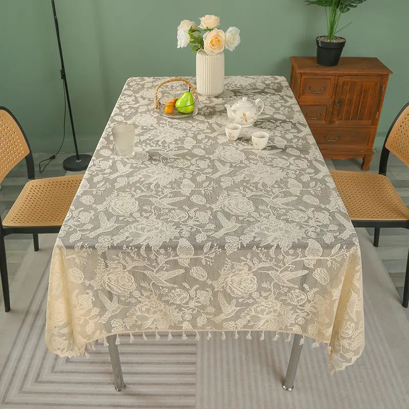 ผ้าปูโต๊ะปักลายดอกไม้แบบวินเทจผ้าโพลีเอสเตอร์ผ้าปูโต๊ะทรงสี่เหลี่ยมผืนผ้าสำหรับงานกิจกรรม