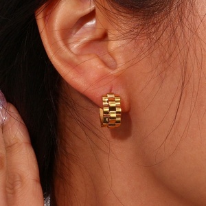 เครื่องประดับสั่งทำ ชุบทอง 18K ทองและเงินสองสี ต่างหูห่วงสไตล์ฮิปฮอป งานหนัก ทนทาน ผลิตจากสแตนเลส ขายส่ง - Product Image 4