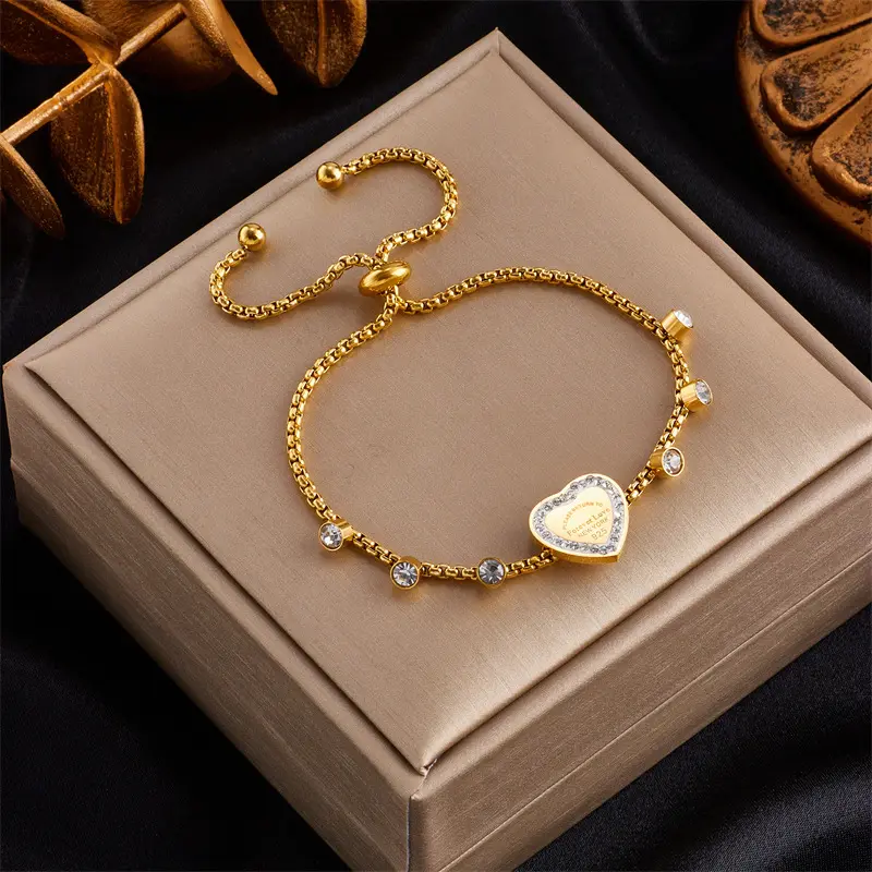 Xinman venta al por mayor diamantes corazón brazalete de acero inoxidable 18K chapado en oro moda luz lujo mujer joyería diseño personalizado pulsera