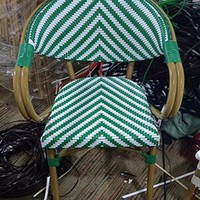 Chaise de bistrot vintage française en rotin PE imperméable à carreaux diamantés, structure en aluminium, anti-UV, mobilier d'extérieur, table en marbre artificiel