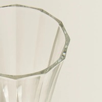 Verre à vin à liqueur en verre unique personnalisé avec un design surélevé à facettes pour la décoration intérieure et la fête de mariage