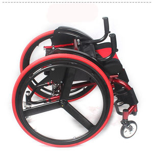 <span class=keywords><strong>Fauteuil</strong></span> <span class=keywords><strong>roulant</strong></span> <span class=keywords><strong>Quickie</strong></span> Sport Active Racing d'occasion avec accoudoir détachable et amortisseur en aluminium Appui-roue détachable - Product Image 4