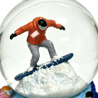 Globe à neige personnalisé en résine, skieur et snowboardiste, souvenir de voyage Salt Lake City Utah, cadeau, globe à neige peint à la main, sports d'hiver