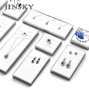 Présentoir à bijoux en métal et PU de luxe léger haut de gamme, accessoires de comptoir pour colliers et bagues pour magasins de détail - Product Image 1