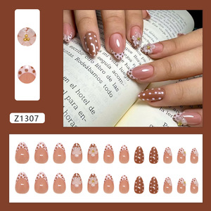 Faux ongles en gel 3D Amande, style Punk Heavy Industry, <span class=keywords><strong>Argent</strong></span> Doré, Audacieux et Lumineux, Meilleures Ventes, Gothique, pour Fille, Vente en Gros - Product Image 3