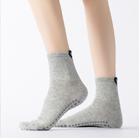 Chaussettes de sport personnalisées pour hommes et femmes, chaussettes en tricot respirantes, vente en gros, antidérapantes, chaussettes de yoga en coton pour femmes, chaussettes de pilates