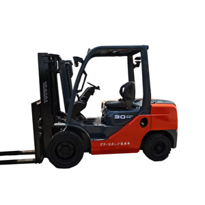 Montacargas Diésel FD30 de 3 Toneladas Usado, de Alta Calidad, Bajo Precio, Buena Eficiencia Operativa, con Neumáticos Sólidos y Desplazador Lateral Hidráulico - Product Image 1