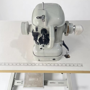 Machine à coudre pour fourrures de moyenne et grande capacité, équipement de production de cuir pour semelles de chaussures et articles en cuir - Product Image 3