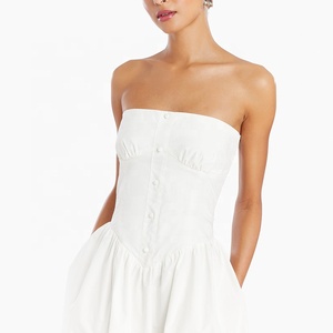 Damen Baumwoll-Midikleid Schulterfreies Kleid mit Tiefer Taille Selbstbedeckende Knöpfe Vorne Raffungsdetails Weißes Sommer-Midikleid - Product Image 3