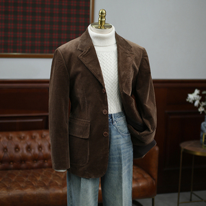 Blazer en velours côtelé marron pour homme, style italien, coupe souple, veste décontractée chic avec poches plaquées, qualité supérieure - Product Image 2