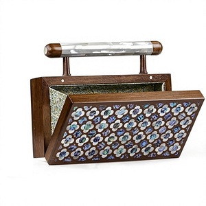 Pochette de soirée de luxe en mosaïque de nacre faite à la main avec chaîne d'épaule - Product Image 1