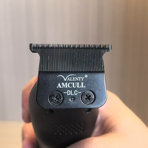 Nuevas Máquinas de Barbería Eléctricas Profesionales de Alta Potencia sin Escobillas con Cuchilla Echo para Corte de Pelo y Acabado de Precisión - Product Image 6