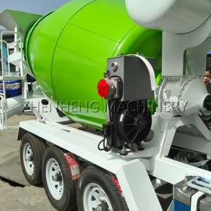 Camion malaxeur à béton de 2 mètres cubes à essence, pour le transport sur les chantiers agricoles et de construction - Product Image 5