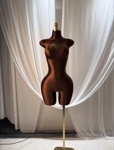 Maniquí de Mujer Moderno con Diseño Elegante, Parte Superior del Cuerpo con Cabeza - Product Image 5