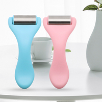 Outil de massage facial pour la beauté, rouleau de glace en acier inoxydable pour le lifting et le raffermissement du visage
