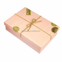Boîte cadeau en carton rigide de luxe écologique et recyclable avec logo personnalisé, pelliculage mat et gaufrage, emballage portable pour bougies