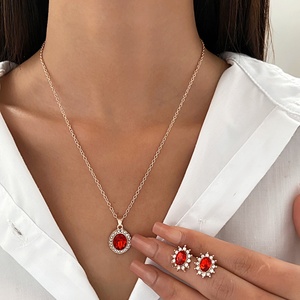 Parure de bijoux style baroque rétro : collier pendentif rond orné de pierres précieuses et de strass, boucles d'oreilles <span class=keywords><strong>tournesol</strong></span> – Cadeau idéal pour les fêtes - Product Image 5