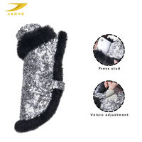 Manteau de luxe en gros pour chien avec sequins argentés et bordure en fausse fourrure noire douce, tenue de fête scintillante, veste tendance pour animaux de compagnie