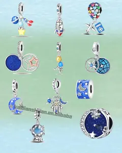 Colgante de Aleación Premium con Diseño de Flor de Circonio y Luna Espacial, Abalorio Encantador para Mujer, Regalo Festivo de Lujo Ligero - Product Image 6