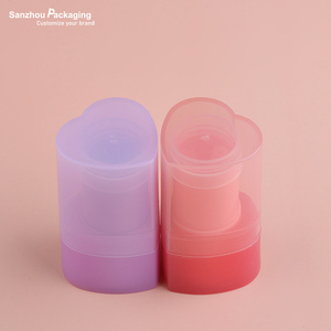 Stick de baume à lèvres et <span class=keywords><strong>blush</strong></span> en forme de cœur, tube de 4,5 g - Product Image 1