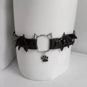 Collar de cuero con alas de demonio y cruz oscura, estilo europeo y americano, popular entre chicas con estilo punk. - Product Image 3