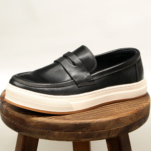 Mocasines de cuero lavado para hombre, zapatos sin cordones con punta redonda, zapatos casuales acolchados para skate, tallas 38 39 40 41 42 43 44 - Product Image 2