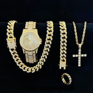 Collar con colgante de cobre con incrustaciones de diamantes estilo hip-hop para hombre, joyería de aleación de alta gama con cadena retorcida, transfronterizo - Product Image 6