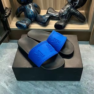 รองเท้าแตะลำลองคุณภาพสูงสำหรับผู้หญิงและผู้ชาย ลายโลโก้สั่งทำพิเศษ ดีไซน์หรูหรา ใส่สบาย เหมาะสำหรับฤดูร้อนและชายหาด - Product Image 6